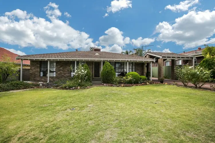 6 Ind Street, Lesmurdie WA 6076
