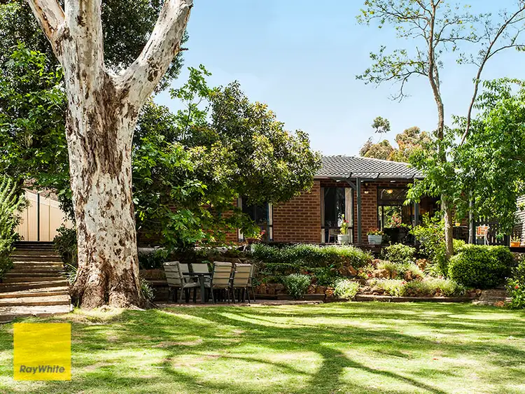 5 Avonia Road, Kalamunda WA 6076