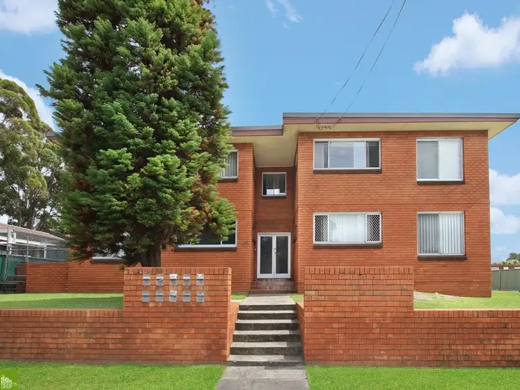 9/148 Auburn Street, Coniston NSW 2500