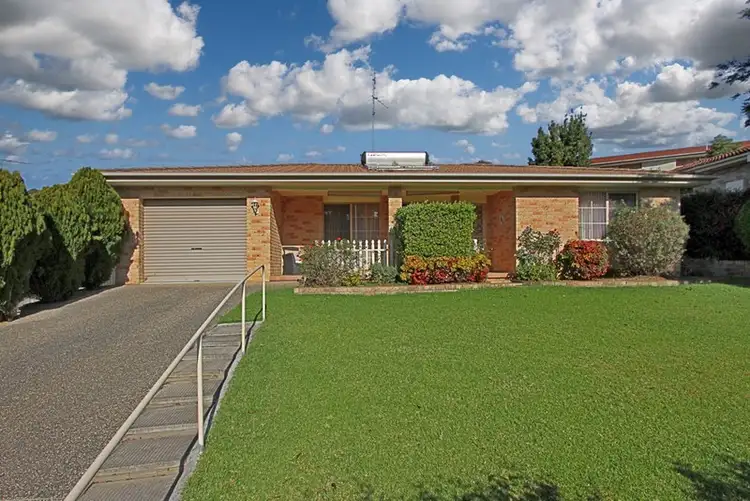 6 Lincoln Crescent, North Batemans Bay NSW 2536
