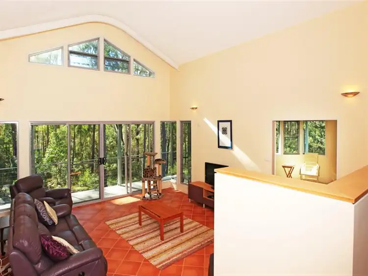 16 McArthur Drive, Falls Creek NSW 2540
