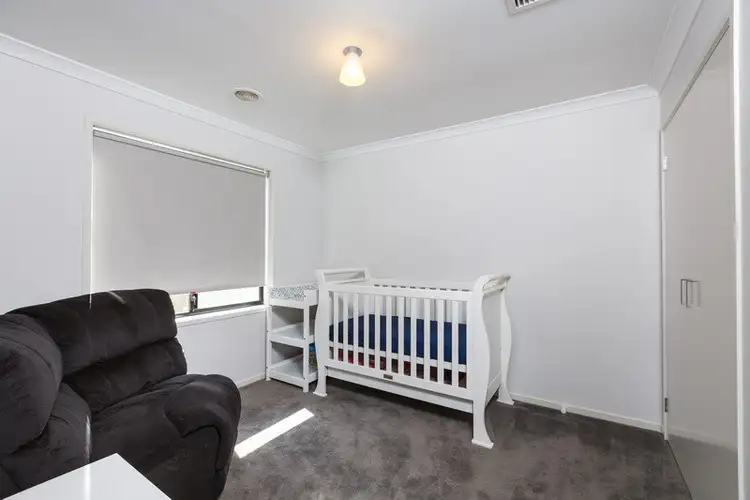 Fifth view of Homely house listing, 4 Aurora Place, Epsom VIC 3551