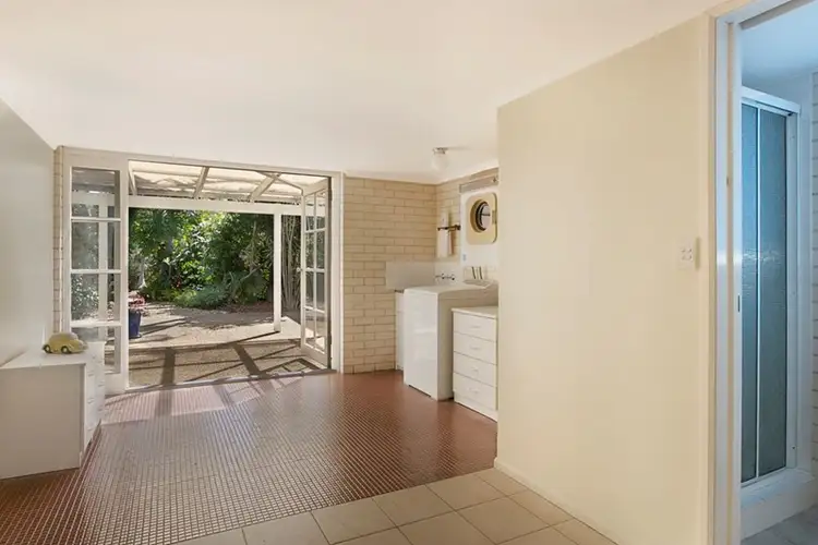 Fifth view of Homely house listing, 29 WATERLOO Esplanade, Wynnum QLD 4178