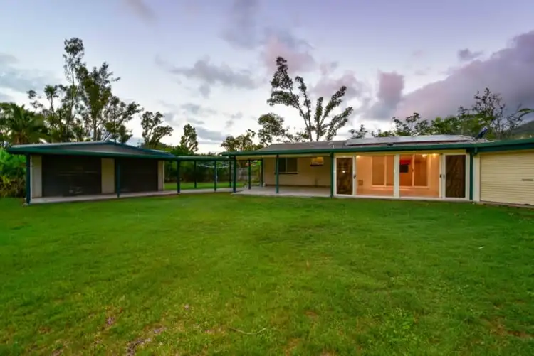 1 Picaninni Close, Cannonvale QLD 4802
