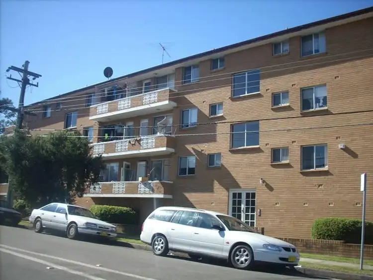 4/92 Harris Street, Fairfield NSW 2165