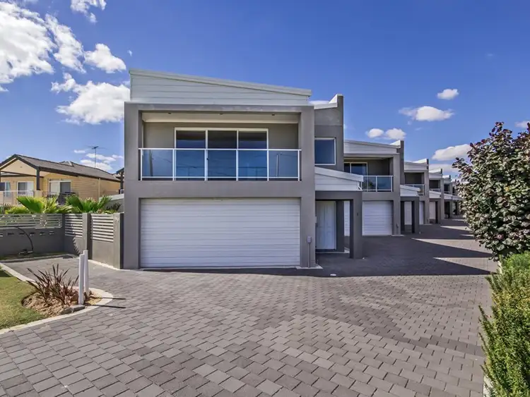 1/189 Rockingham Beach Road, Rockingham WA 6168