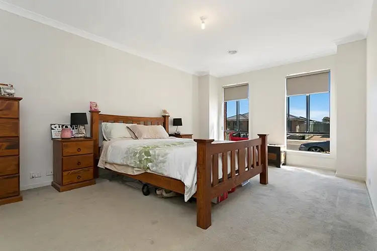 Second view of Homely house listing, 4 Arrawalli Avenue, Ascot VIC 3551