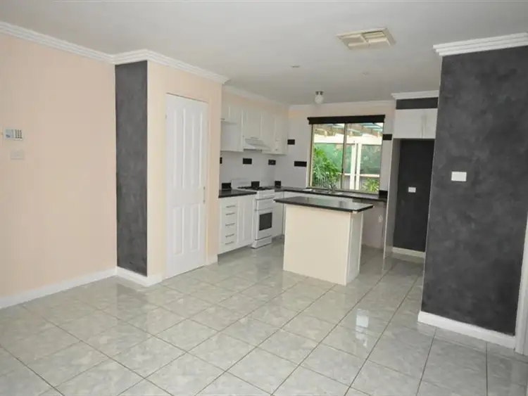 Fifth view of Homely house listing, 2 Tulip Court, Parafield Gardens SA 5107