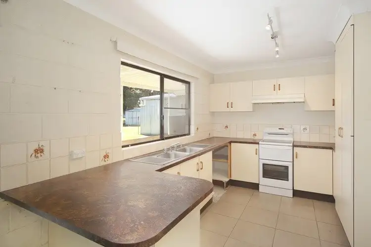 Sixth view of Homely house listing, 2 Idris Court, Landsborough QLD 4550
