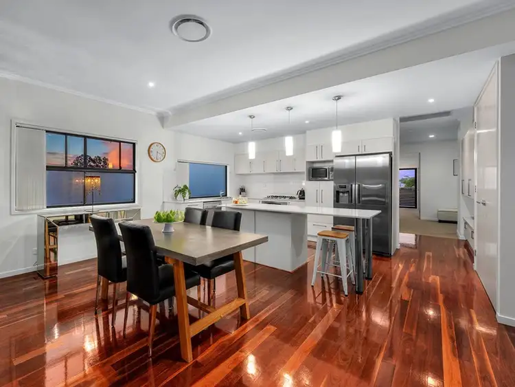 61 Stephen Street, Camp Hill QLD 4152