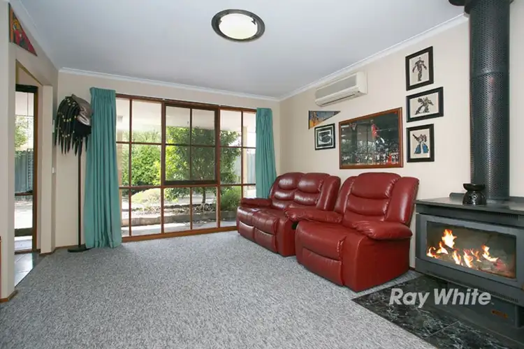 Fifth view of Homely house listing, 4 Maureen Close, Cranbourne West VIC 3977