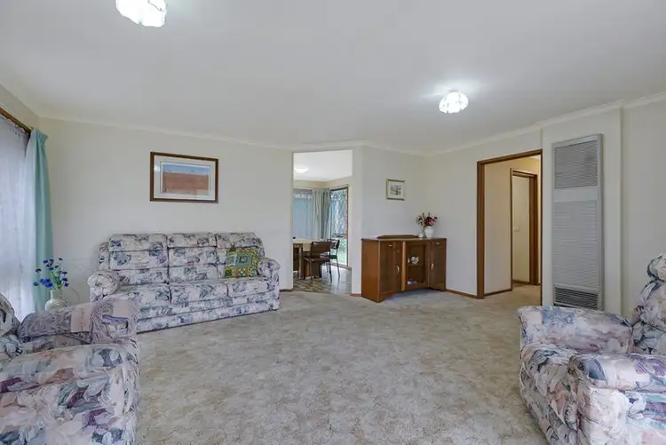 Second view of Homely house listing, 7 Pine Vale Court, Epping VIC 3076