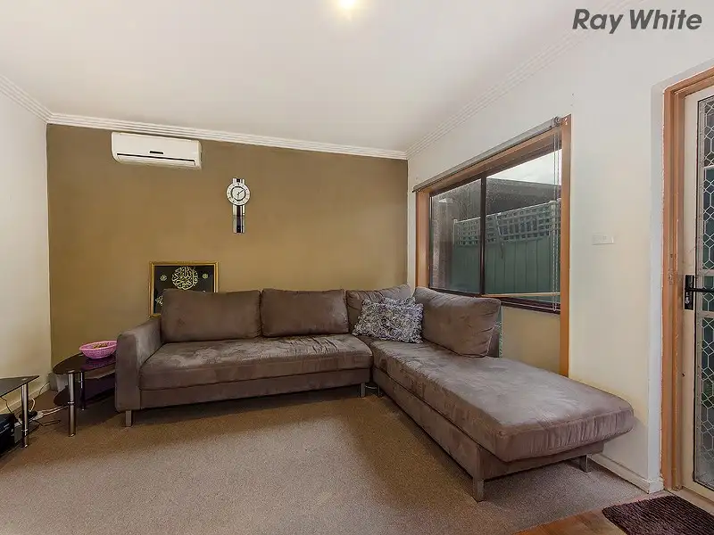 Main view of Homely house listing, 2/11 John Street, St Albans VIC 3021