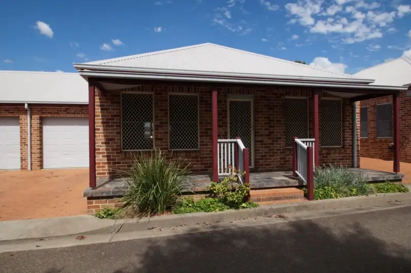 Main view of Homely house listing, 2/94a Rusden Street, Armidale NSW 2350