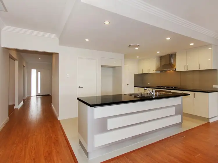 67 Suffolk Street, Caversham WA 6055