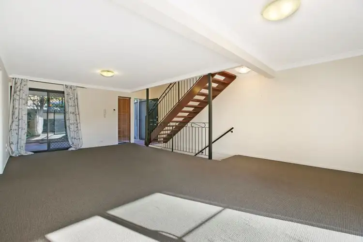 Fifth view of Homely townhouse listing, 1/10 Mcilwraith Avenue, Balmoral QLD 4171