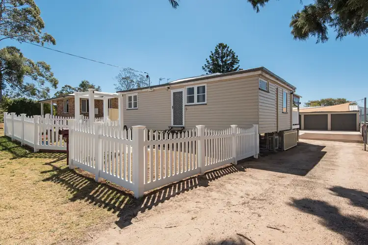 5 Makepeace Street, Rockville QLD 4350