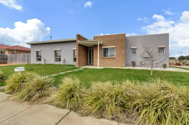 98 Hollows Circuit, Macgregor ACT 2615