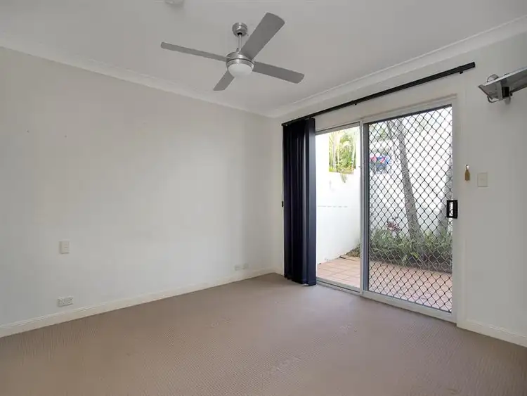 Fourth view of Homely apartment listing, 4/100 'Central Tce Adelphi Springs', Cotlew St East, Southport QLD 4215