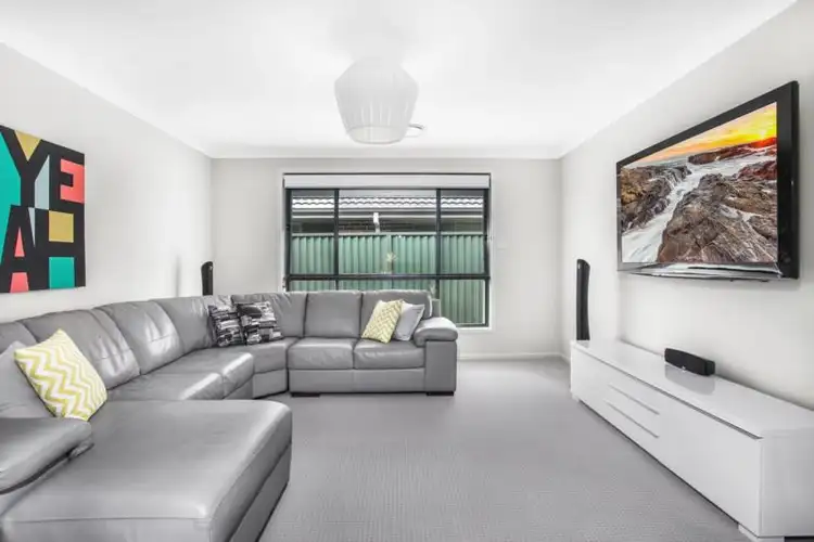 Fifth view of Homely house listing, 18 Comberford Close, Prairiewood NSW 2176