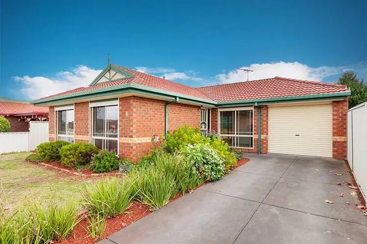 8 Waterford Avenue, Craigieburn VIC 3064
