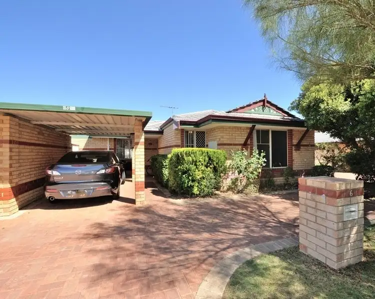 6/10 Elanora Drive