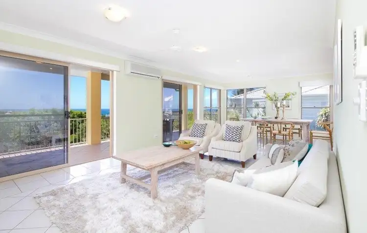 36 Southern Cross Parade, Sunrise Beach QLD 4567