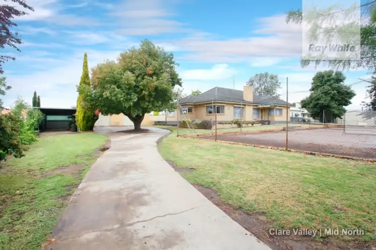 29 Agnes Street, Clare SA 5453