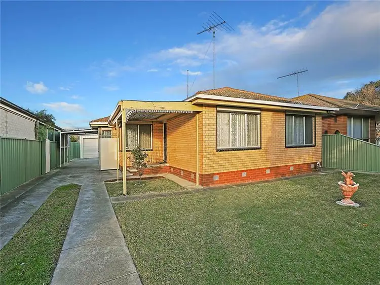 16 Peacock Avenue, Norlane VIC 3214