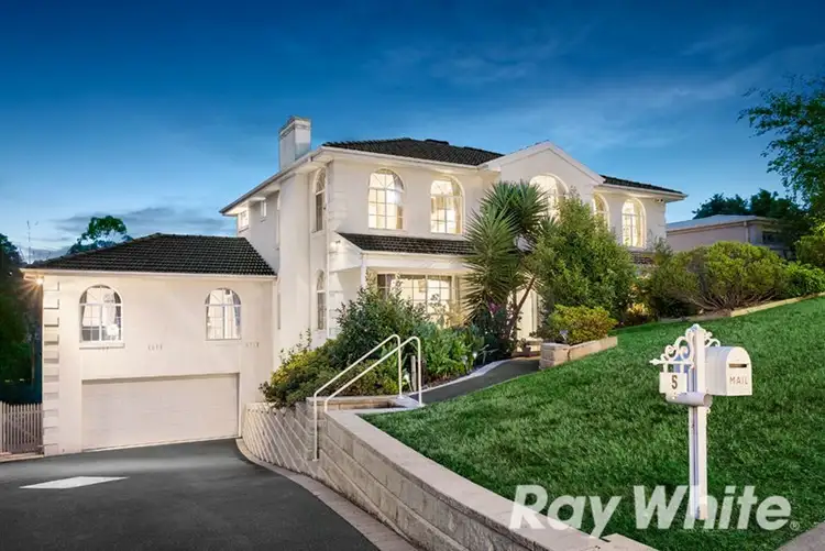 5 Elmwood Rise, Eltham North VIC 3095