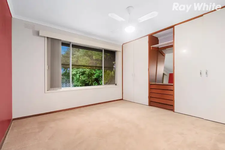 Fifth view of Homely house listing, 3 Rosalie Court, Pakenham VIC 3810