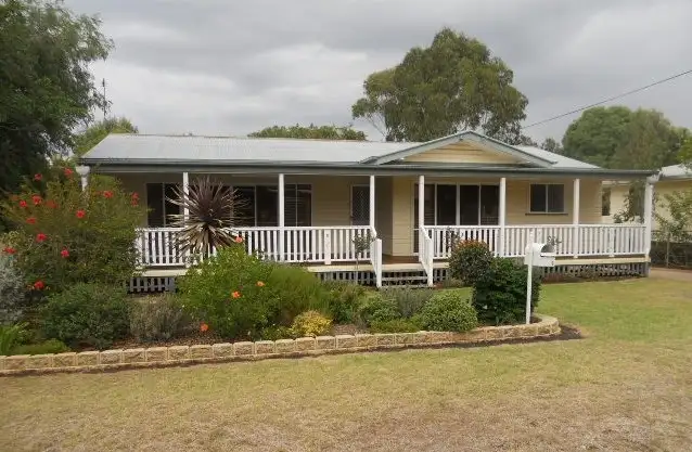 6 Fryar, Pittsworth QLD 4356