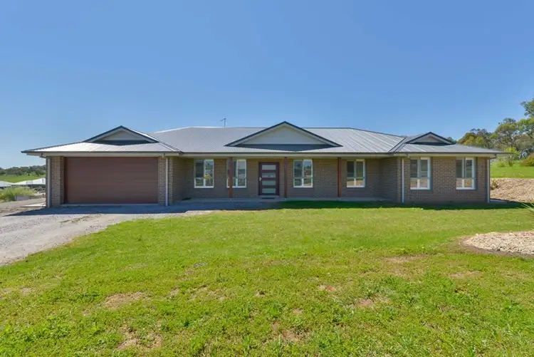 2 Stringybark Road, Tamworth NSW 2340