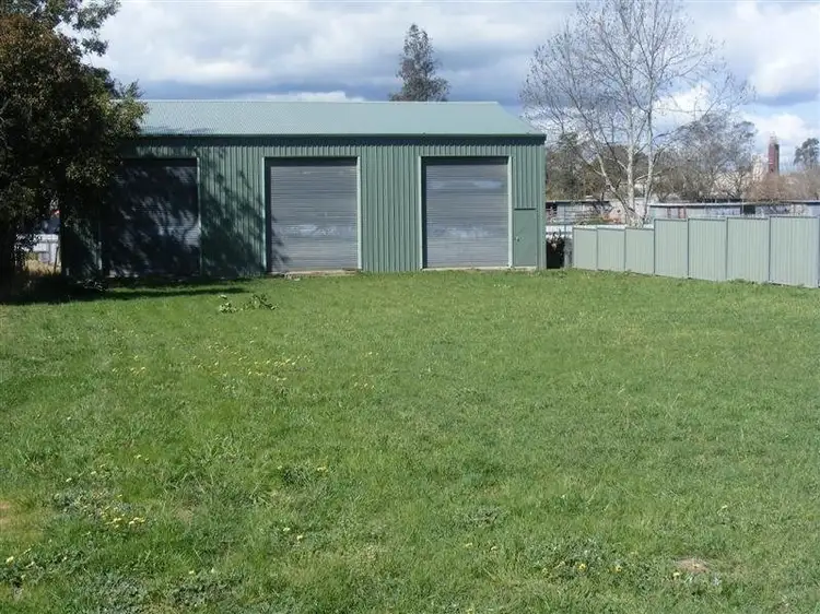 25 Ranken Street, Cowra NSW 2794