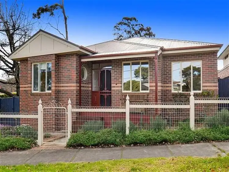 1 Gissing Street, Blackburn South VIC 3130