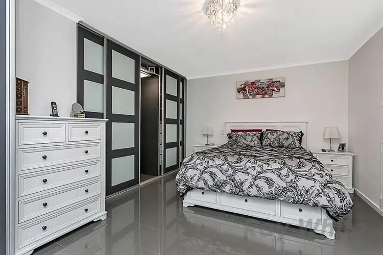 Fifth view of Homely house listing, 2 Eloise Avenue, Hallett Cove SA 5158