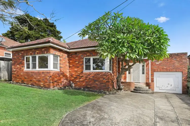 24 Raeburn Avenue, Castlecrag NSW 2068