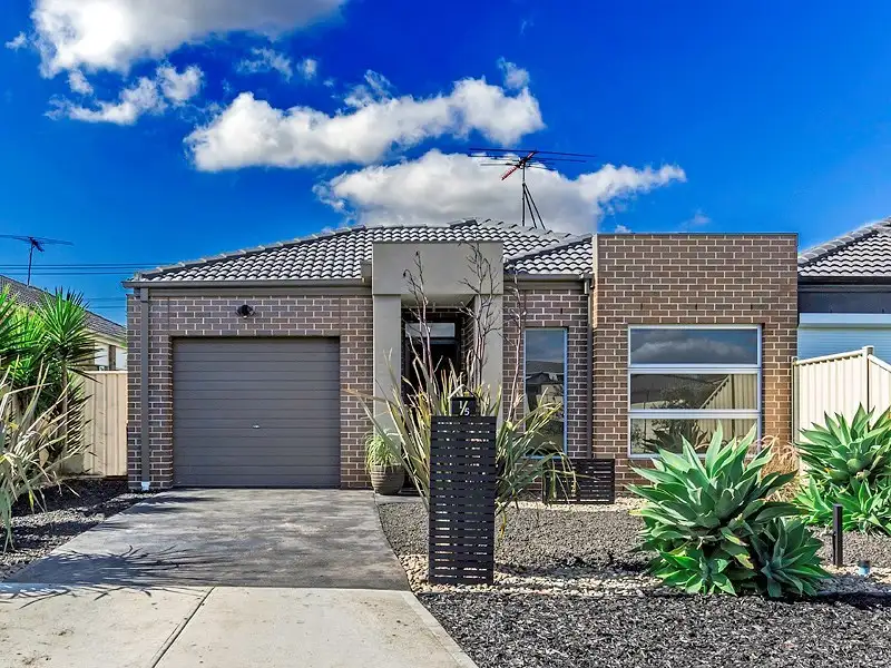 Main view of Homely unit listing, 1/5 Rainone Place, Tarneit VIC 3029