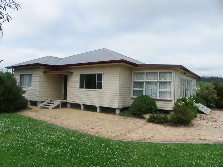 36 Dangarsleigh Road, Armidale NSW 2350