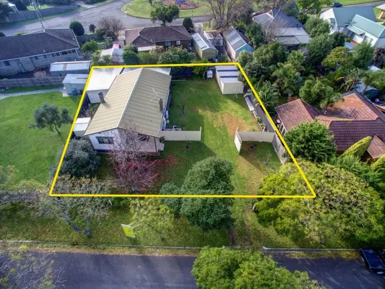 1 Warranilla Avenue, Rosebud VIC 3939
