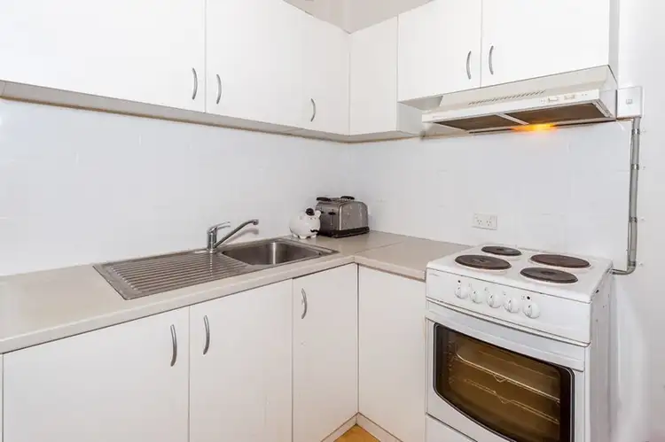 Third view of Homely studio listing, 307/5 Ward Avenue, Potts Point NSW 2011