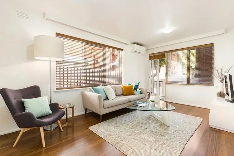 11/10 Dickens Street, St Kilda VIC 3182