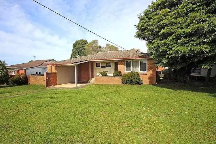 9 Alfred Street, Bomaderry NSW 2541