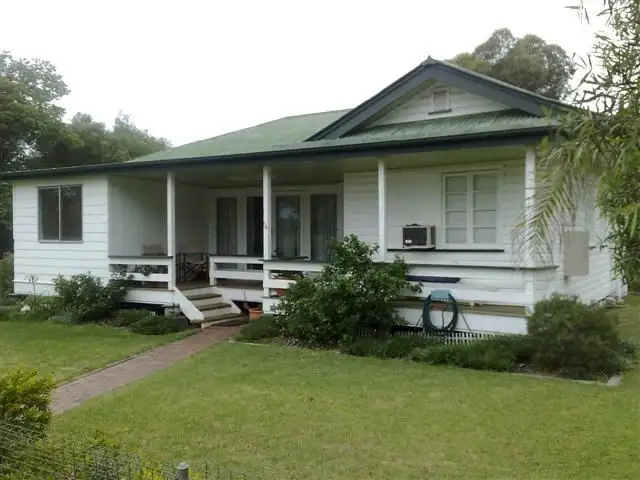 14 Russell Street, Roma QLD 4455