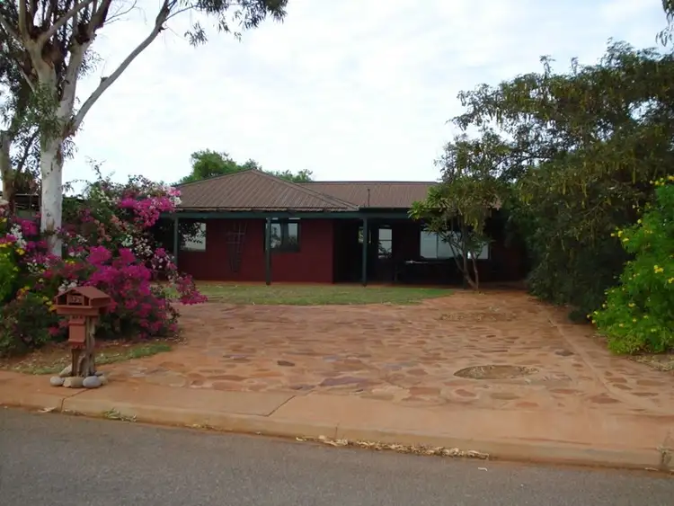 11 Patterson Crescent, Dampier WA 6713