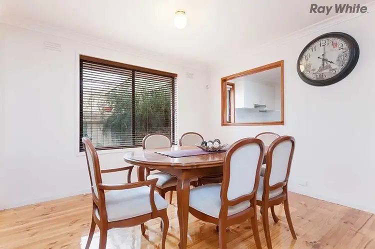 Fifth view of Homely house listing, 6 Lago Close, Keilor Downs VIC 3038