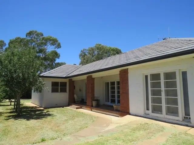 Main view of Homely house listing, 2 Thompson Street, Canowindra NSW 2804