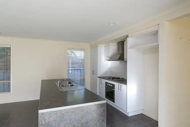 Fifth view of Homely house listing, 2 Gardenview Court, Epsom VIC 3551