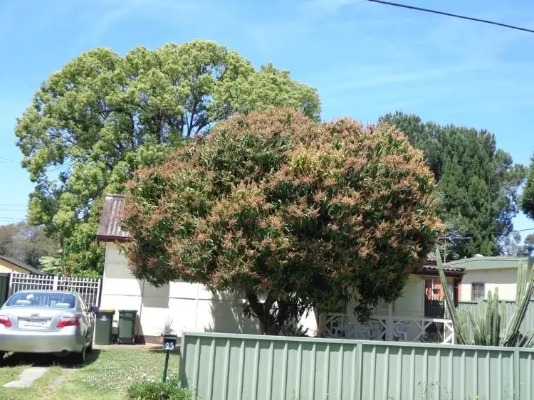 23 Bell Crescent, Fairfield NSW 2165