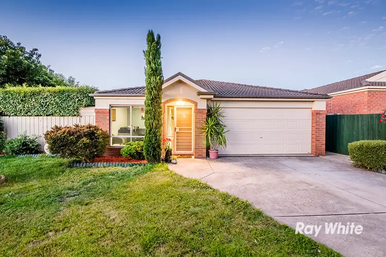 8 Greenbriar Way, Cranbourne West VIC 3977